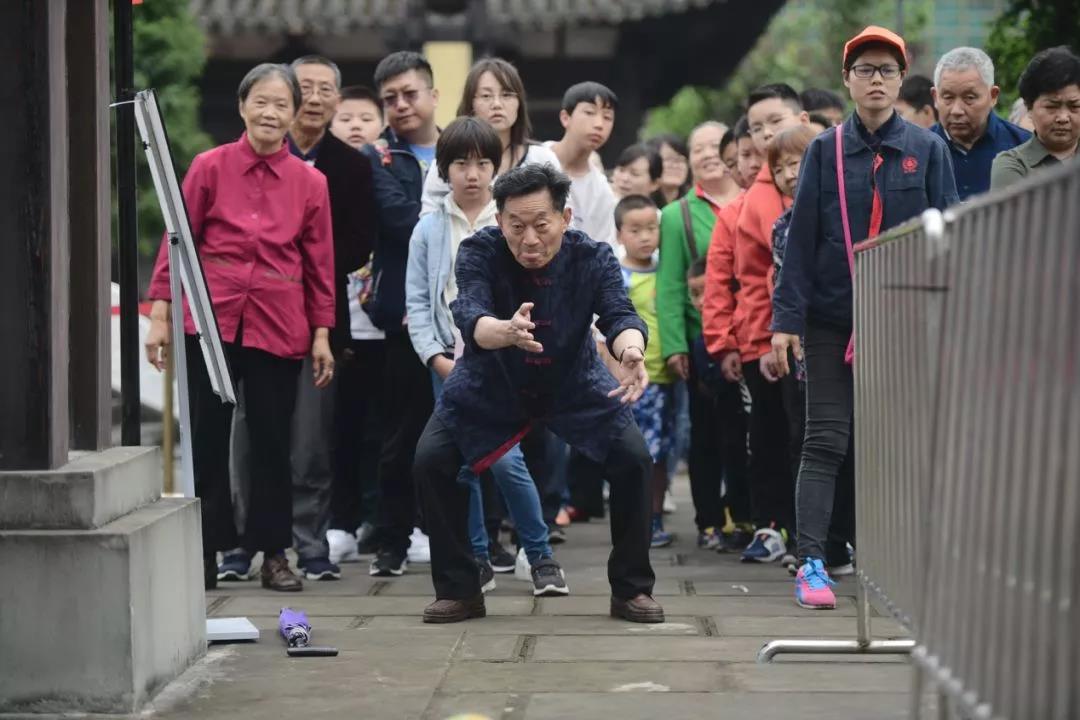 11.jpg 好色先生视频