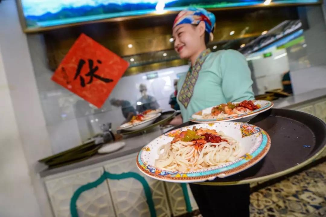 52.jpg 好色先生视频