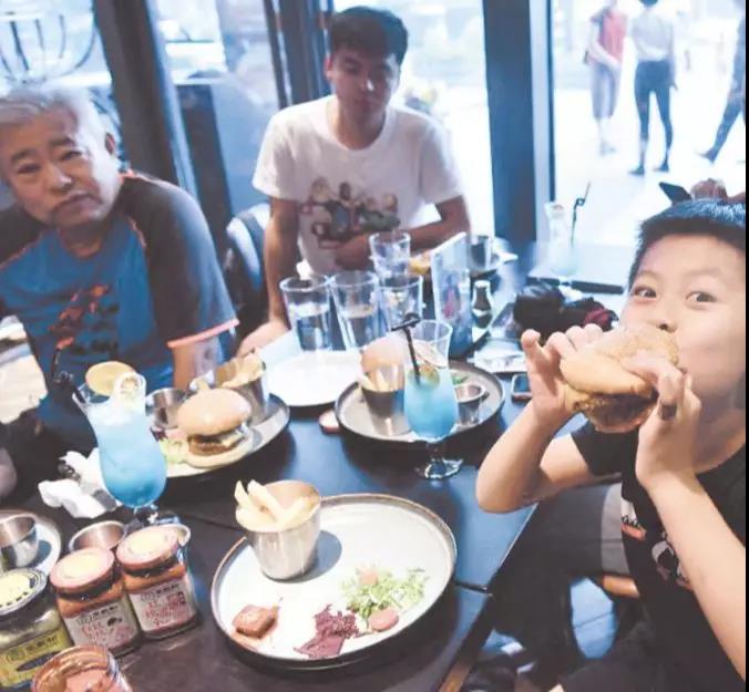 12.jpg 好色先生视频