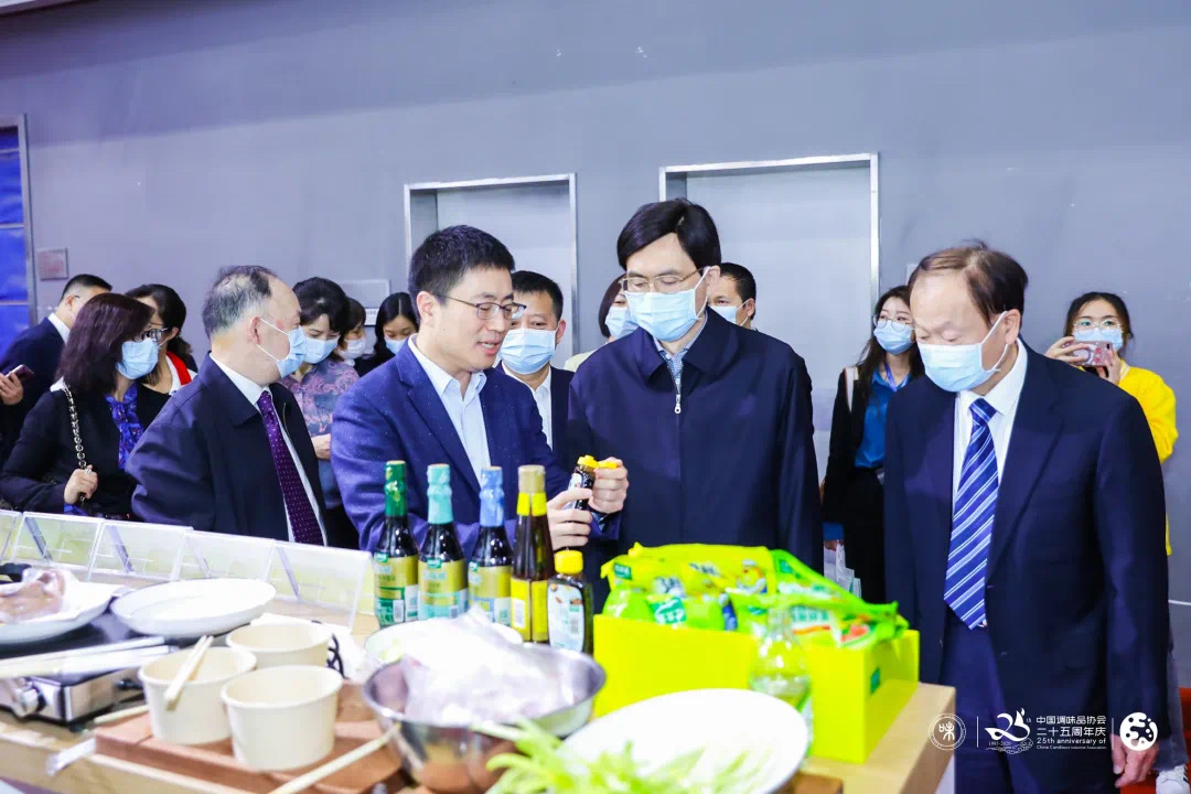 2.jpg 好色先生视频