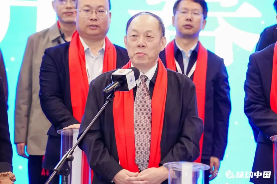 22.jpg 好色先生视频