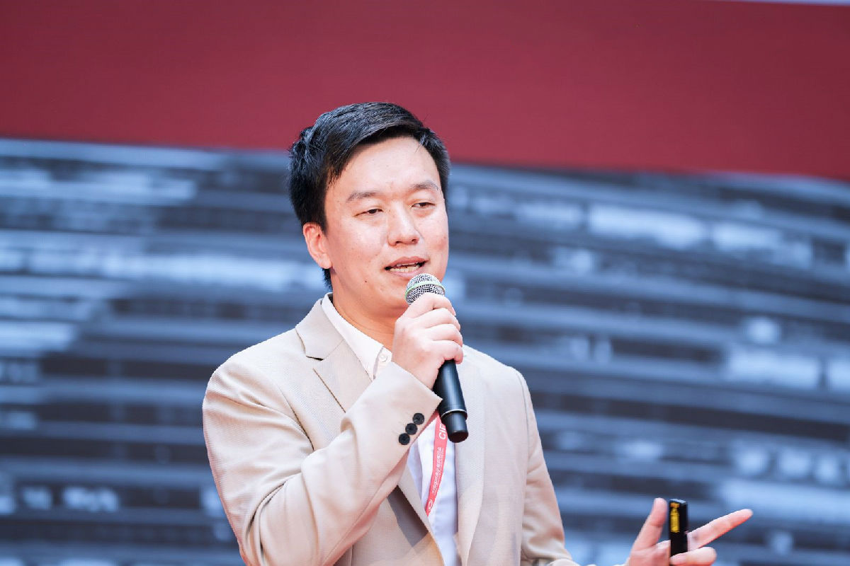 鲁佳.jpg 好色先生视频